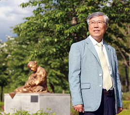 인권 회복과 평화는<br>거저 오지 않습니다<br>노근리국제평화재단 정구도 이사장